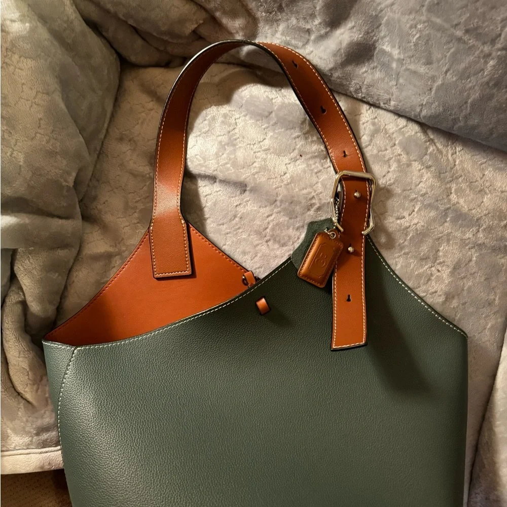 MDBM Maison Women’s Green Napa Leather two tone tote - Picture 2 of 5